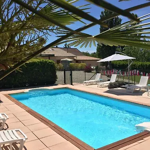 De La Condamine Apartment